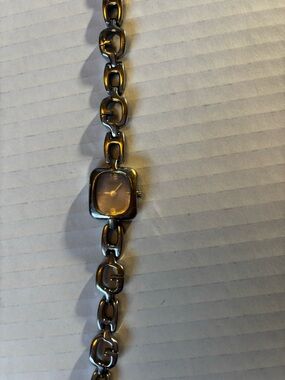 Guess Ladies Silver Chain Link Bracelet Watch
